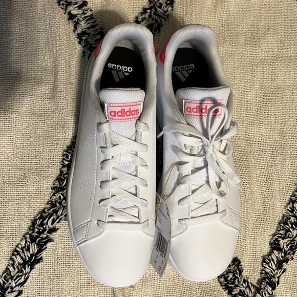 NEW Kids' Adidas Advantage Lace Shoes - US 5.5 Big Kid / Cloud White - Picture 2 of 6